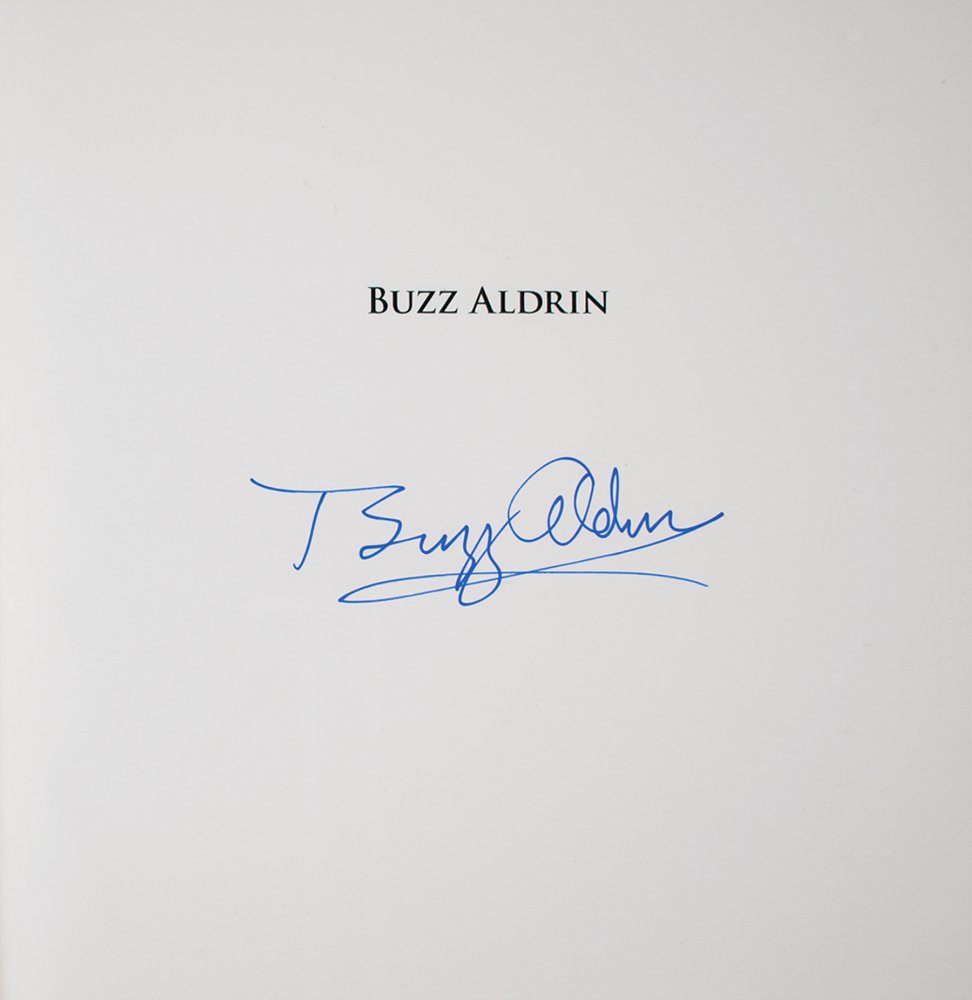 Magnificent Desolation: Images from the Apollo 11 Lunar Mission, Signed by Buzz Aldrin, First Limited Edition, Numbered 490/500, 2009 - The Great Republic