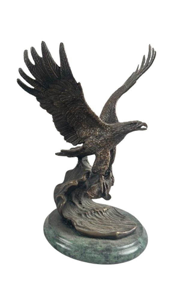 Vintage Bronze Eagle with Fish Sculpture on Green Marble Base, Late 20th Century - The Great Republic