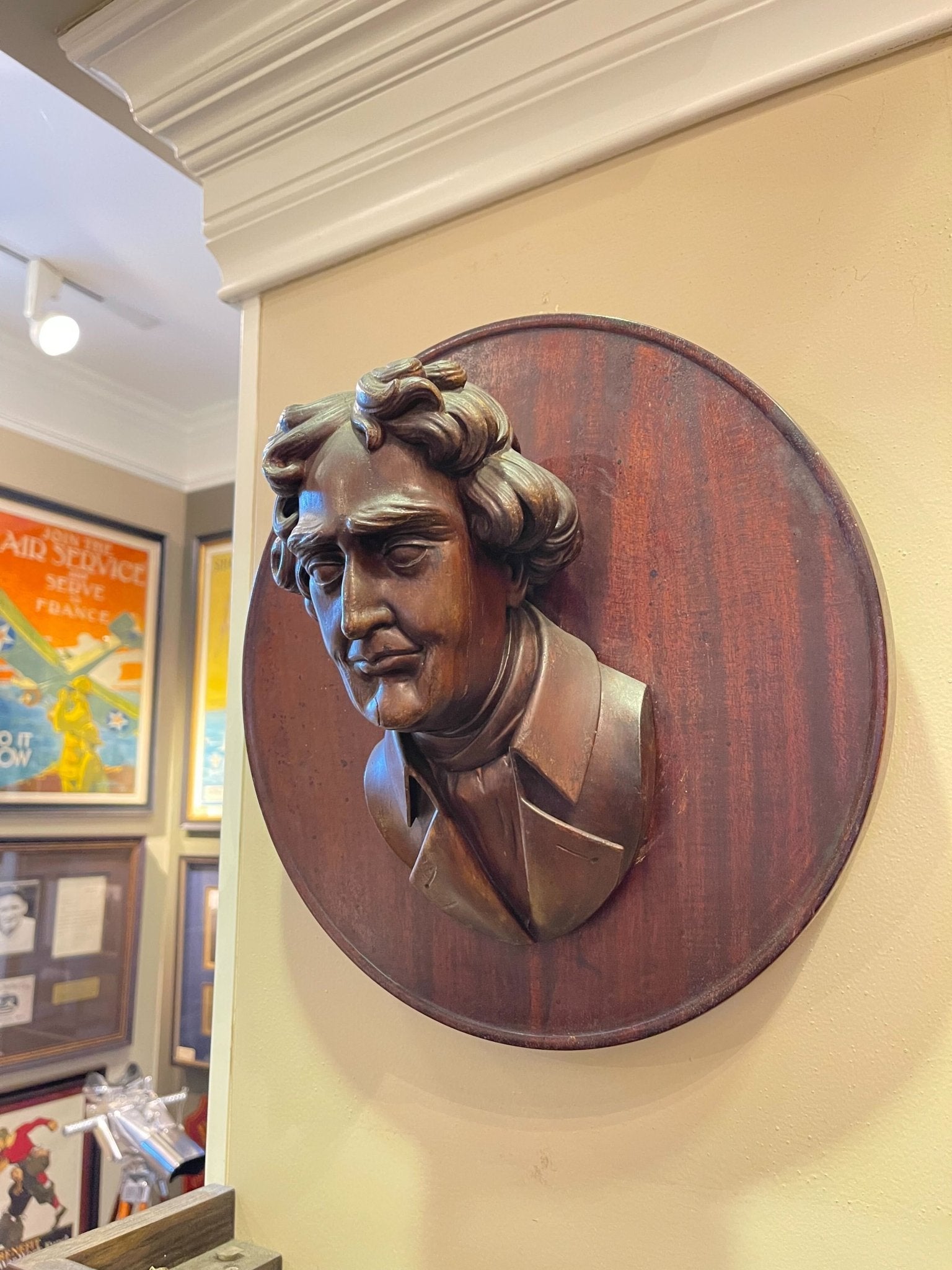 Vintage Thomas Jefferson Bust Wooden Wall Hanging, Early 20th Century - The Great Republic