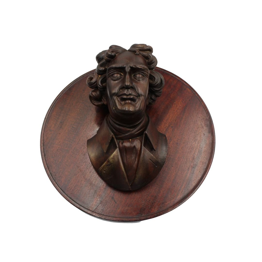 Vintage Thomas Jefferson Bust Wooden Wall Hanging, Early 20th Century - The Great Republic