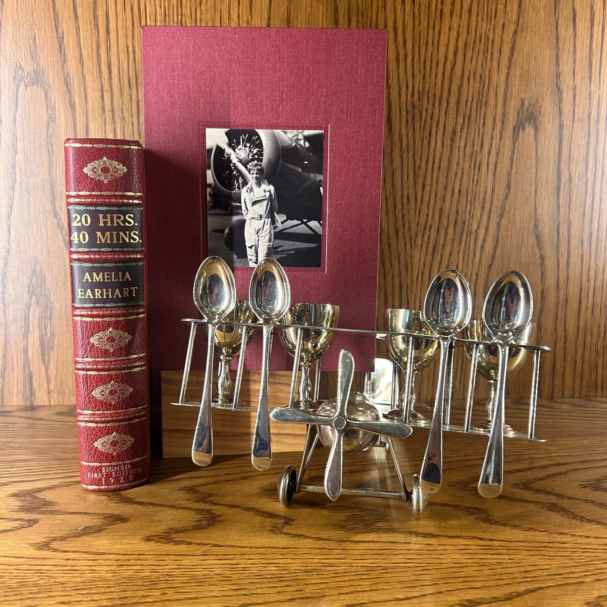 20 hrs. 40 mins. Our Flight in the Friendship, Signed by Amelia Earhart, First Trade Edition, 1928 - The Great Republic
