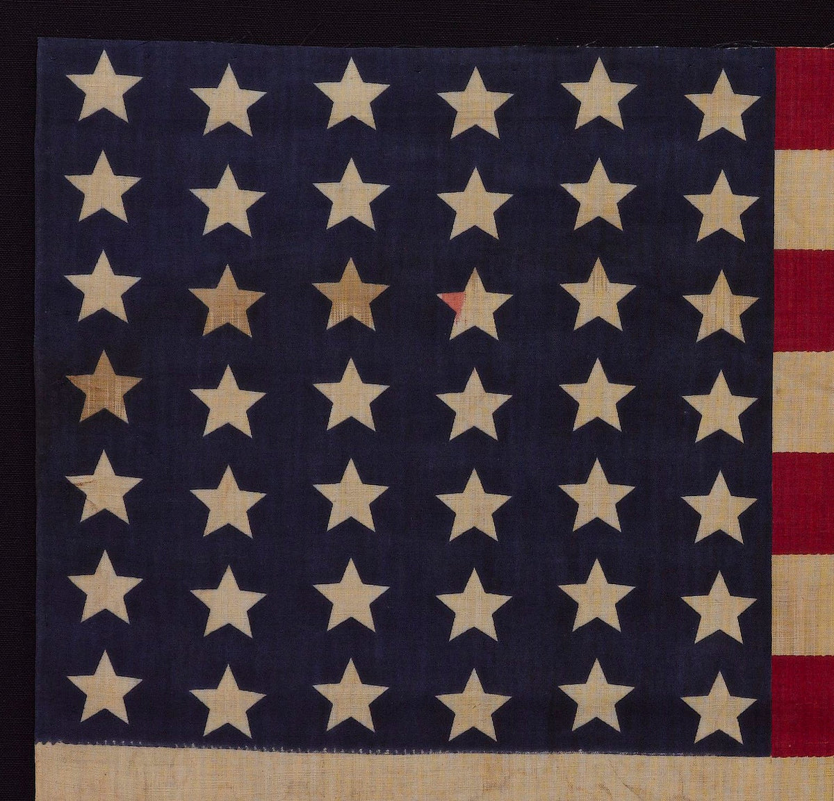 42-Star 7th Cavalry Regiment Parade Guidon, Printed "7E", Circa 1889-1895 - The Great Republic