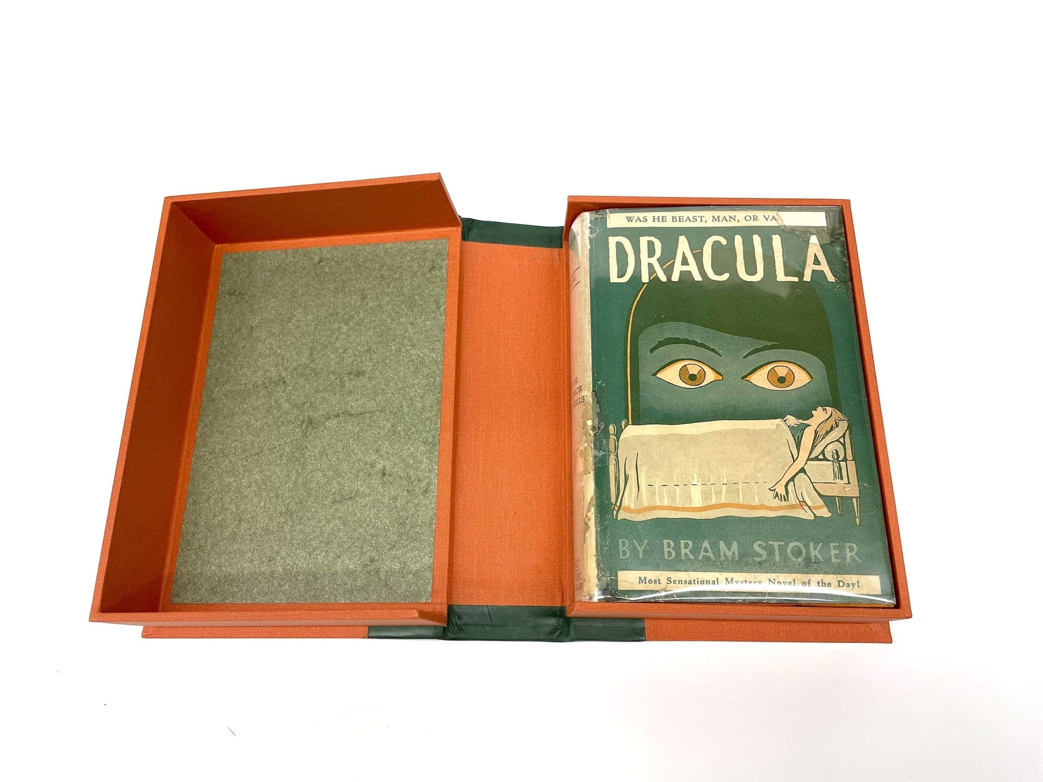 Dracula by Bram Stoker, First Grosset & Dunlap Edition, 1927 - The Great Republic