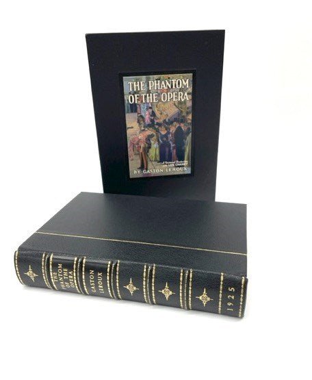The Phantom of the Opera by Gaston Leroux, Signed by Actress Carla Laemmle, Photoplay Edition, 1925 - The Great Republic