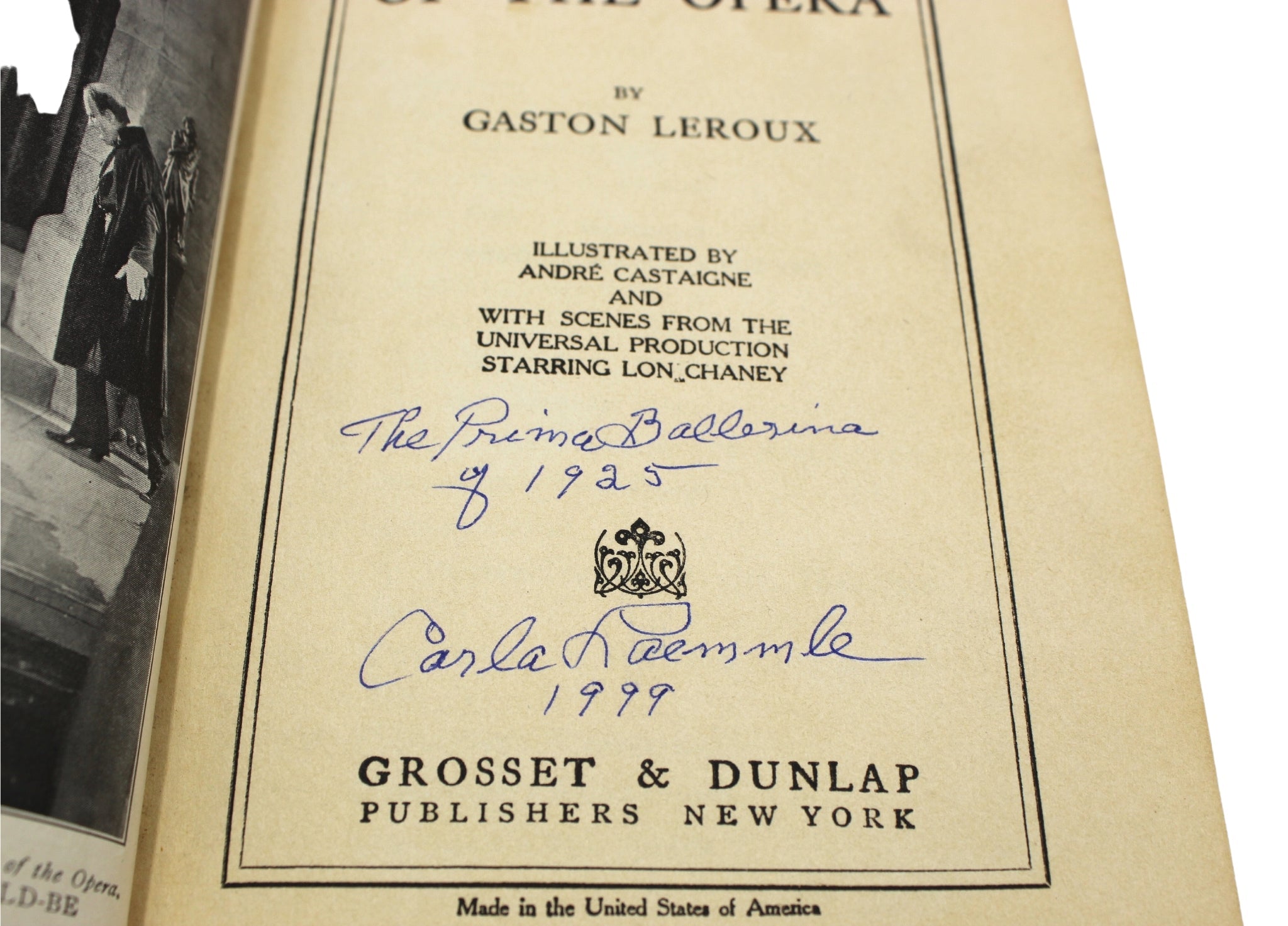 The Phantom of the Opera by Gaston Leroux, Signed by Actress Carla Laemmle, Photoplay Edition, 1925 - The Great Republic
