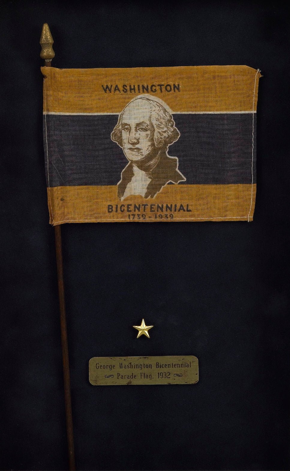 "Washington Bicentennial 1732 - 1932" Parade Flag, Printed Gold and Blue, circa 1930 - The Great Republic