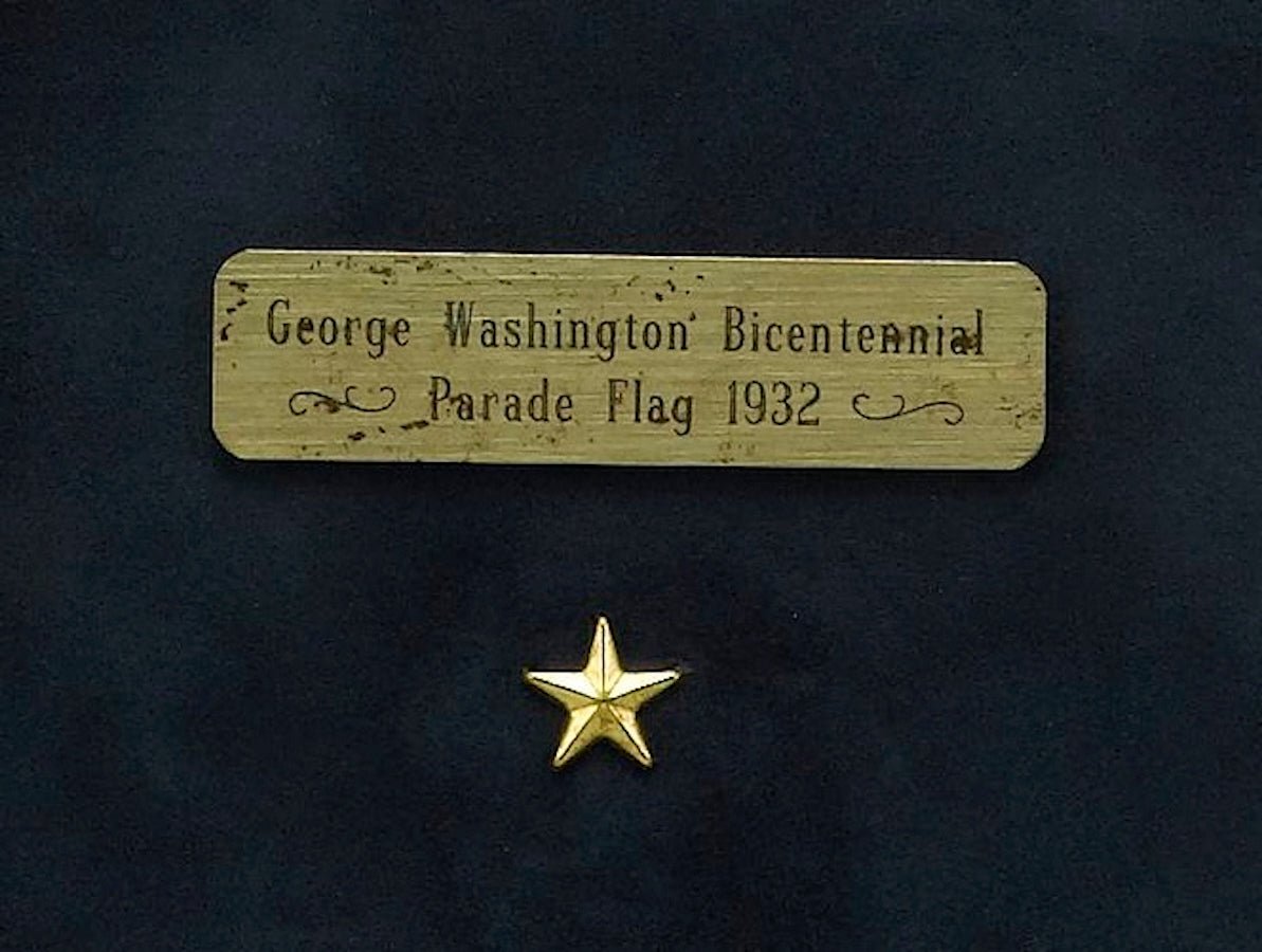 "Washington Bicentennial 1732 - 1932" Parade Flag, Printed Gold and Blue, circa 1930 - The Great Republic