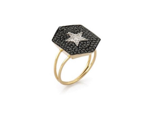 WW Star Ring with White and Black Diamonds